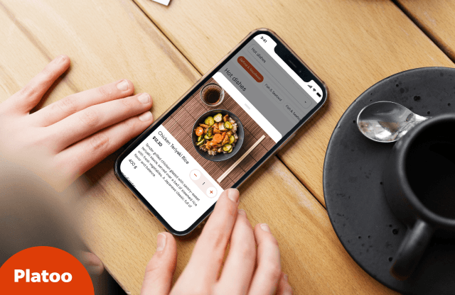 Advantages of Platoo interactive QR menu over PDF: instant stop-list updates, visual order stimulation via high-quality dish photos, and AI-powered automatic menu translation